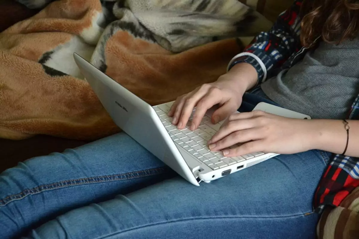 11 Cara memperbaiki keyboard laptop tidak berfungsi