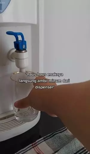 Wanita temukan kecoa pada dispensernya TikTok Wanita temukan kecoa pada dispensernya TikTok