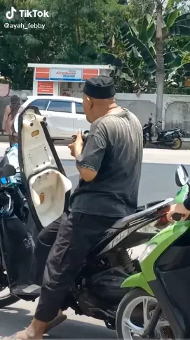 Momen bapak-bapak antri bbm Tiktok