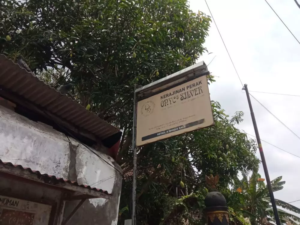 Jatuh bangun perintis industri perak Kotagede Jogja agar tetap eksis © 2022 brilio.net Jatuh bangun perintis industri perak Kotagede Jogja agar tetap eksis © 2022 brilio.net