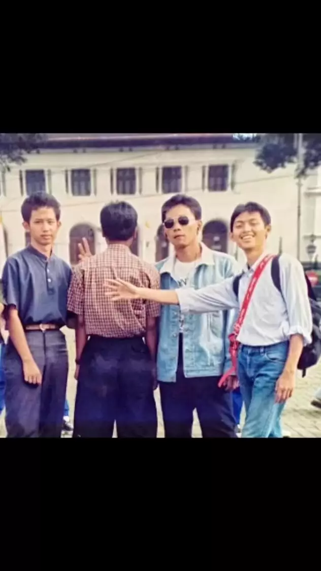 potret lawas saat ridwan kamil saat masih muda © instagram