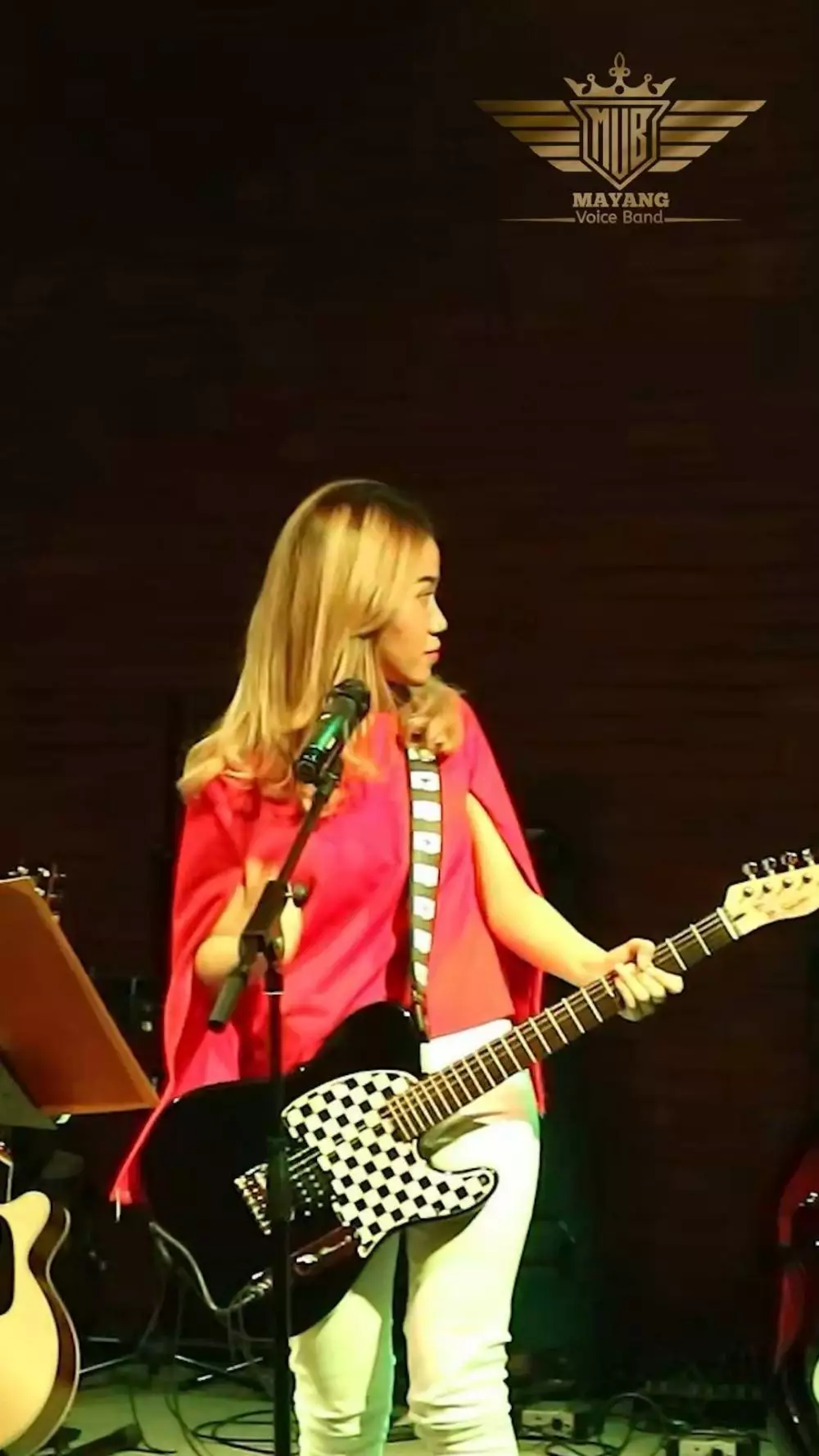 Mayang anak band cover Metalica © berbagai sumber