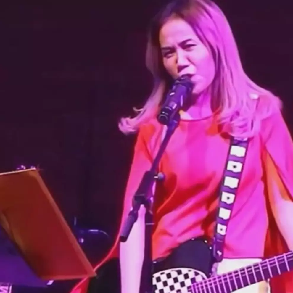 Aksi Mayang jadi anak band rock bawakan lagu Metallica, tuai pujian