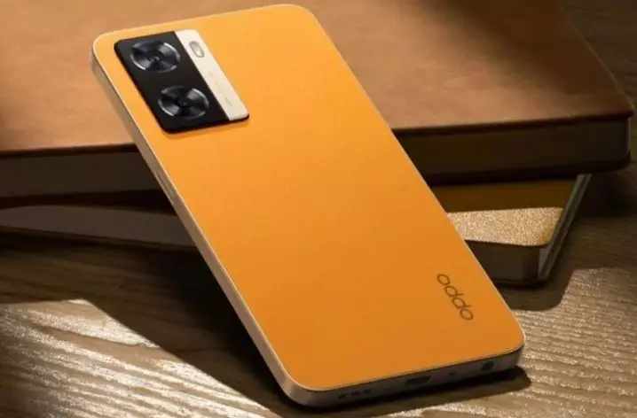 pose foto OOTD di MRT © berbagai sumber