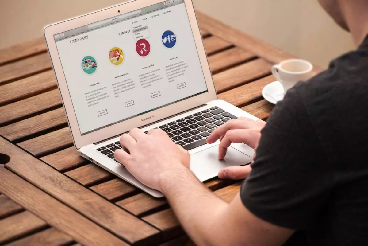 Cara melihat RAM laptop dan tips membersihkannya, simpel dan antiribet