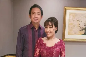 10 Potret kue ultah Ayu Dewi dan Regi Datau, ada yang bentuk masjid