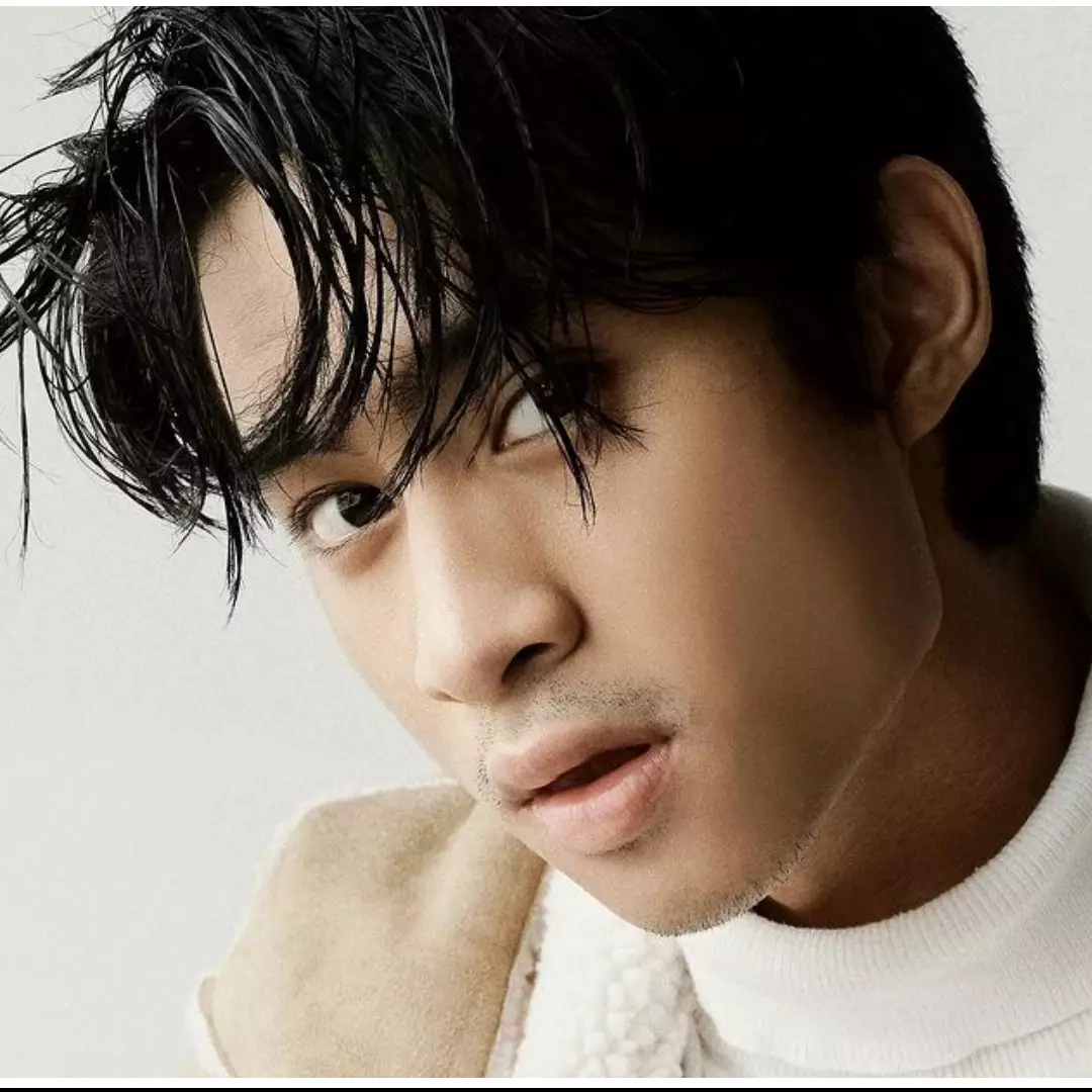 Pemotretan pakai busana feminin, Devano anak Iis Dahlia tuai cibiran