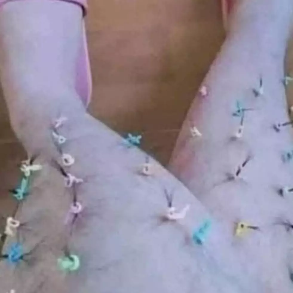 15 Momen lucu orang mempercantik diri ini aksinya bikin gigit jari