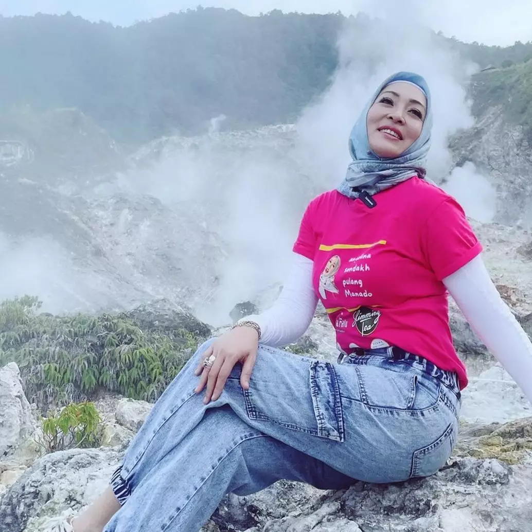 9 Penampakan rumah Angelina Sondakh di Manado, terletak di pegunungan