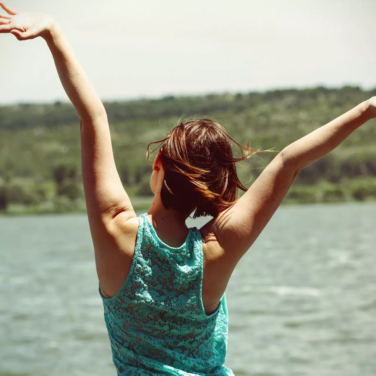 41 Contoh kalimat pujian pendek bikin hati senang