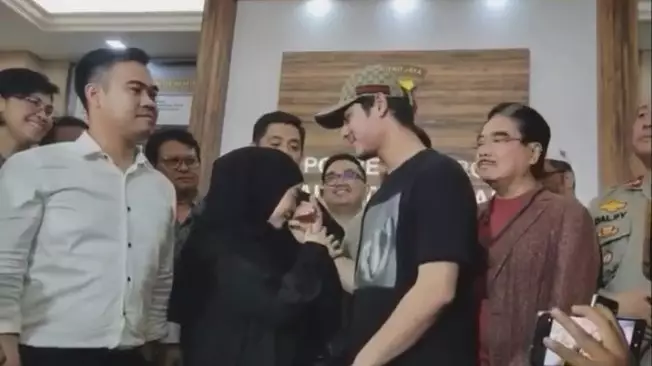 Lesty Kejora dan Rizky Billar berdamai © berbagai sumber Lesty Kejora dan Rizky Billar berdamai © berbagai sumber