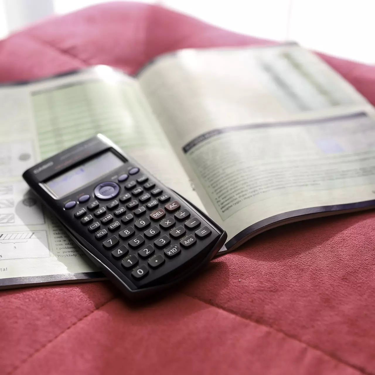 11 Contoh soal tekanan hidrostatis beserta jawaban dan pembahasannya