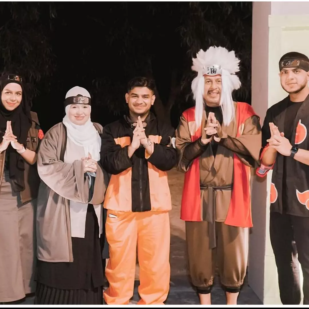 Gaya 9 seleb di acara ultah Fadil Jaidi, Pak Muh bak tokoh anime