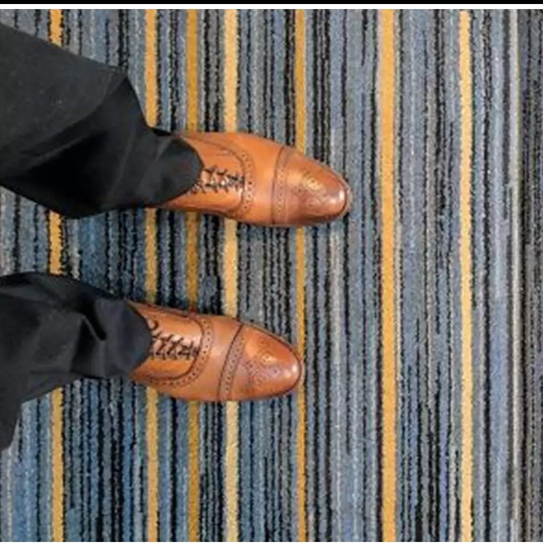 11 Potret desain tangga menipu mata ini bikin lihat dua kali