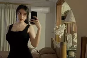 11 Potret Amanda Zahra, influencer memesona mirip karakter One Piece