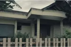 11 Potret rumah mendiang Farida Pasha di Semarang, tak terurus 7 tahun