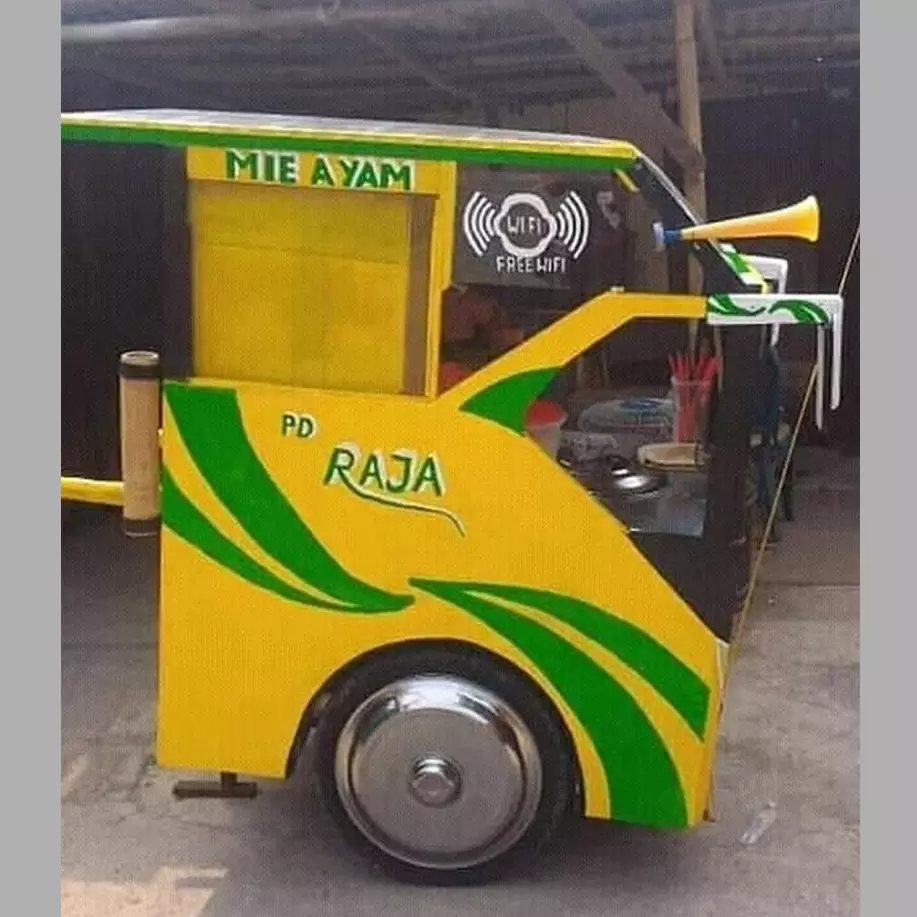 11 Penampakan gerobak ini desainnya nggak biasa, kreatif pol