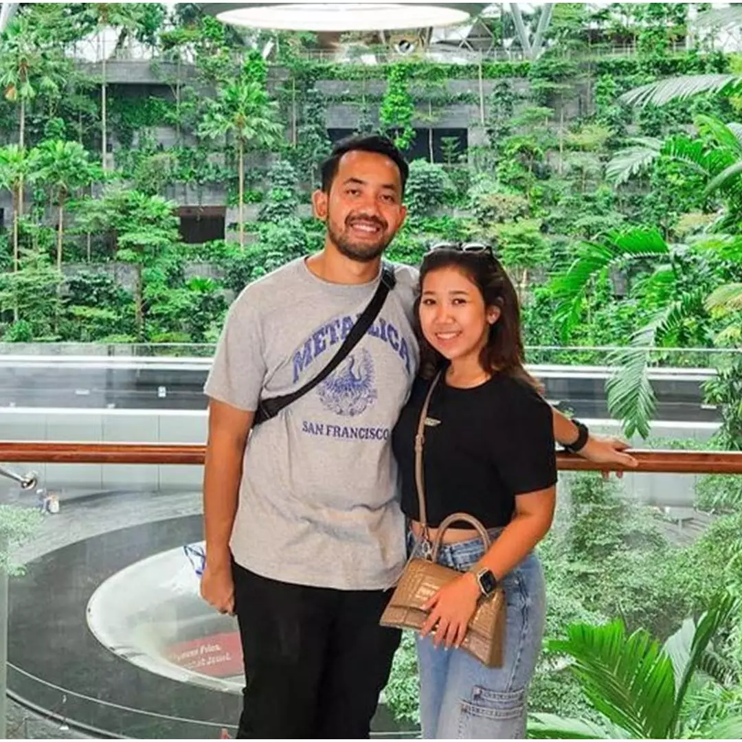 Isi chat gombalan romantis 9 pasangan seleb, bikin fans ikutan gemas