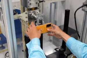 Begini proses pembuatan Oppo A77s, melewati serangkaian uji coba