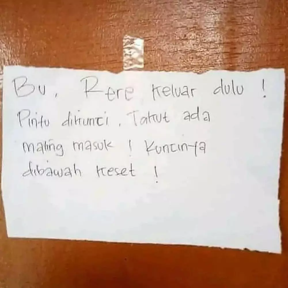 potret orang tulis pesan berujung sia-sia © berbagai sumber