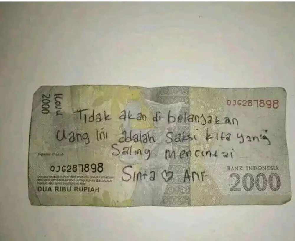 coretan lucu di uang kertas © berbagai sumber