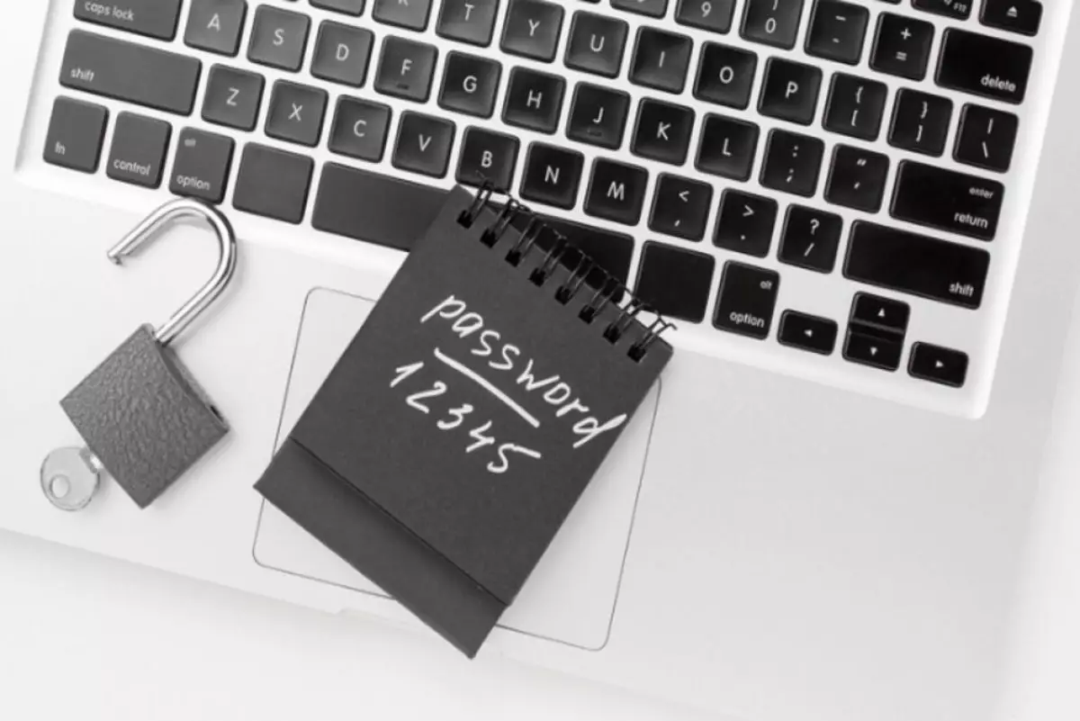 Cara membuka laptop yang terkunci dengan aman, bisa dilakukan sendiri