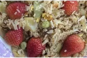 11 Potret nyeleneh masak pakai buah, lihatnya bikin nggak selera