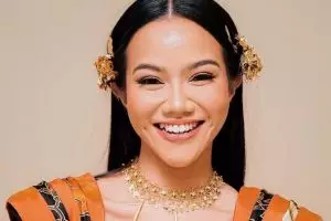 9 Potret Yura Yunita tanpa makeup, berani tunjukkan wajah berjerawat