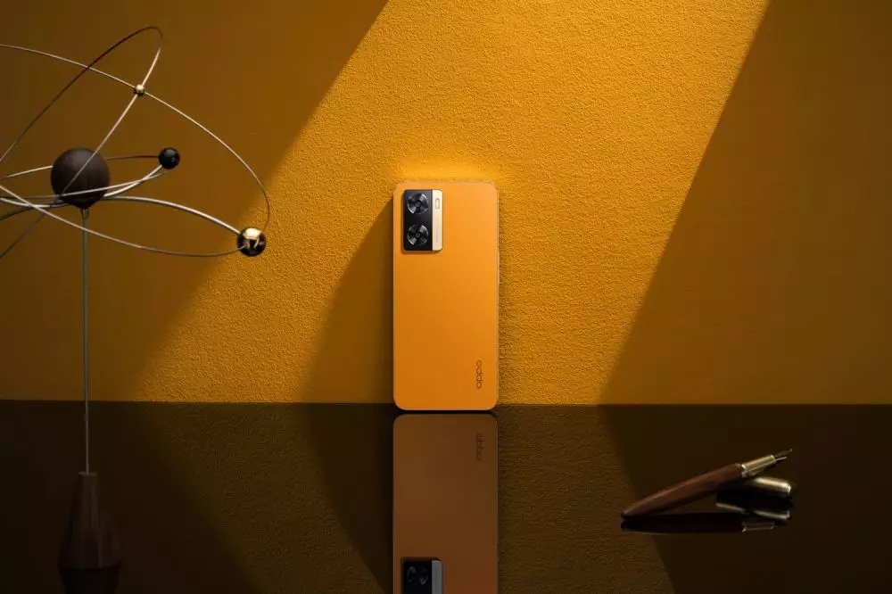 Oppo A77s Oranye © 2022 brilio.net Oppo A77s Oranye © 2022 brilio.net