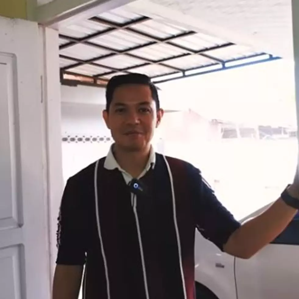 11 Potret rumah Dude Harlino di Sumatera, ada tempat penggilingan padi