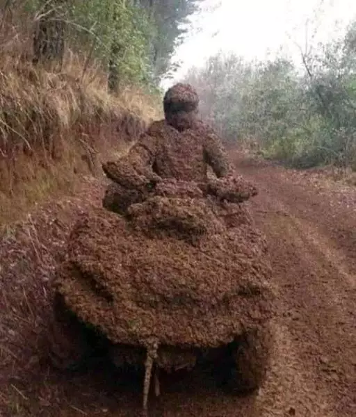 naik motor sehabis hujan © berbagai sumber