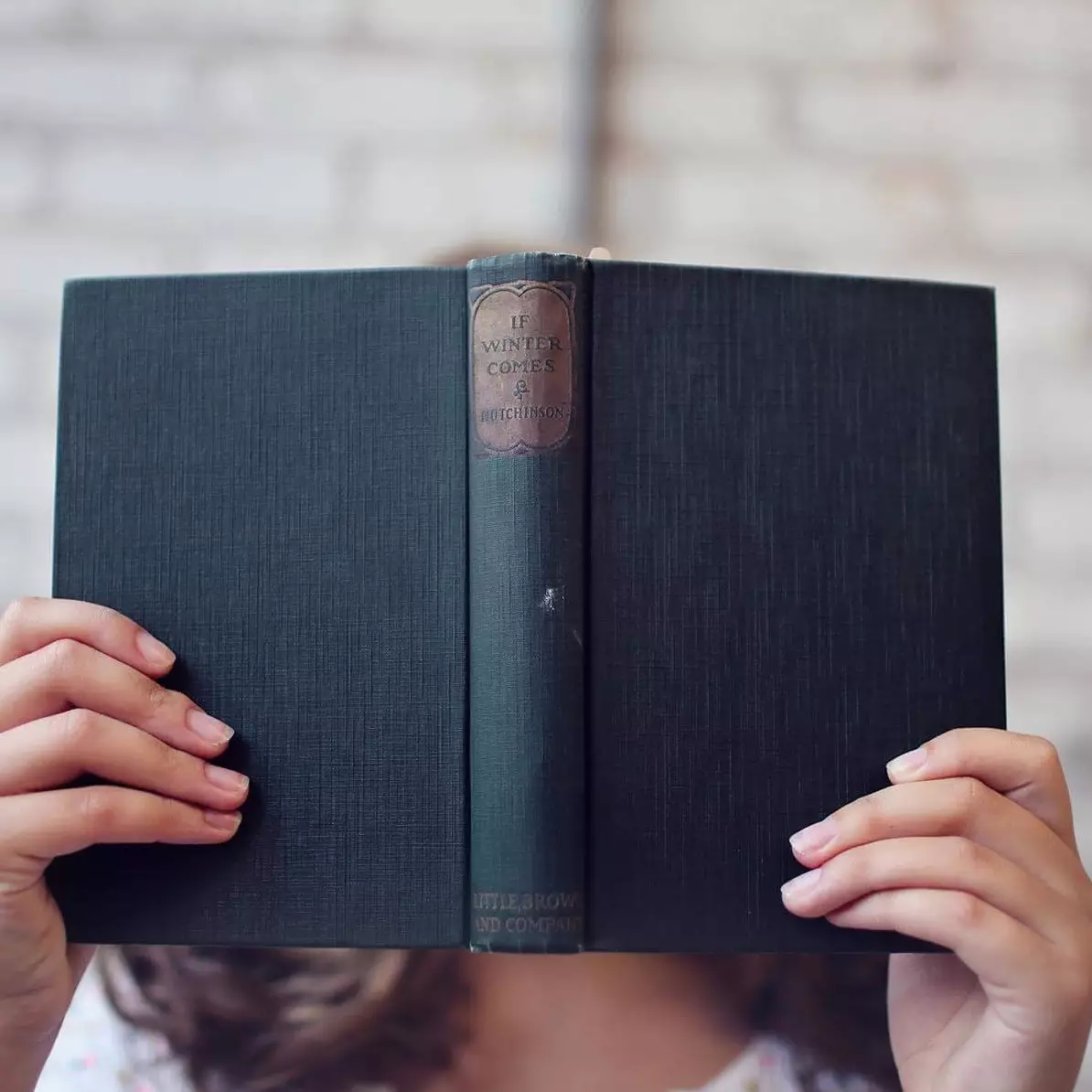 15 Contoh kalimat possessive pronoun lengkap beserta artinya