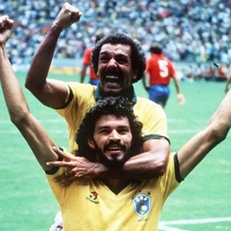 Jadi kapten di timnas Brasil, pemain ini juga seorang ahli pengobatan