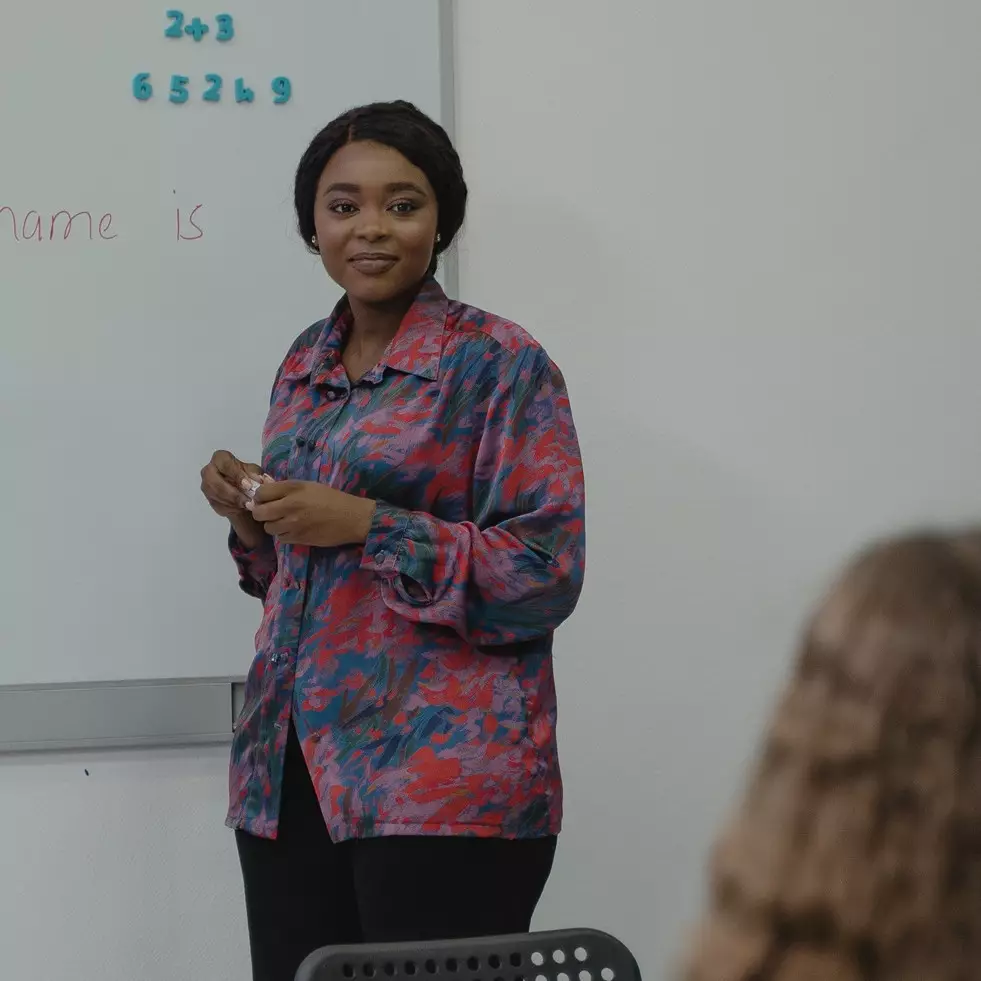 35 Contoh kalimat yang menggunakan to be is am are, mudah dipelajari