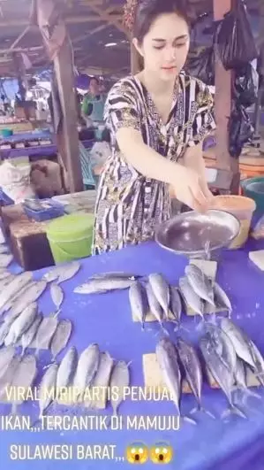 Penjual ikan ini miliki paras cantik bak artis Berbagai sumber