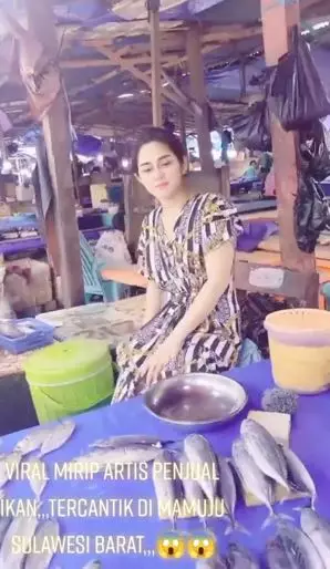Penjual ikan ini miliki paras cantik bak artis Berbagai sumber