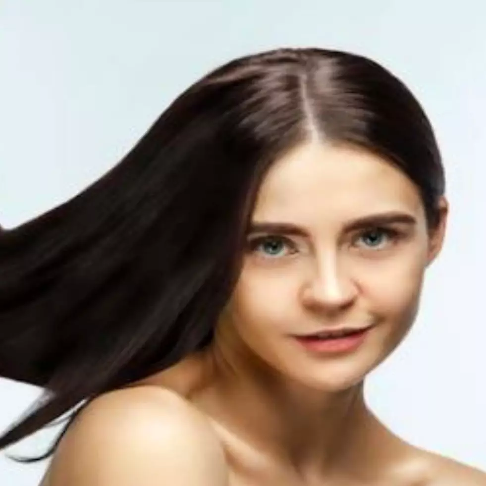 8 Tips merawat rambut panjang agar tak mudah rontok, rutin trimming