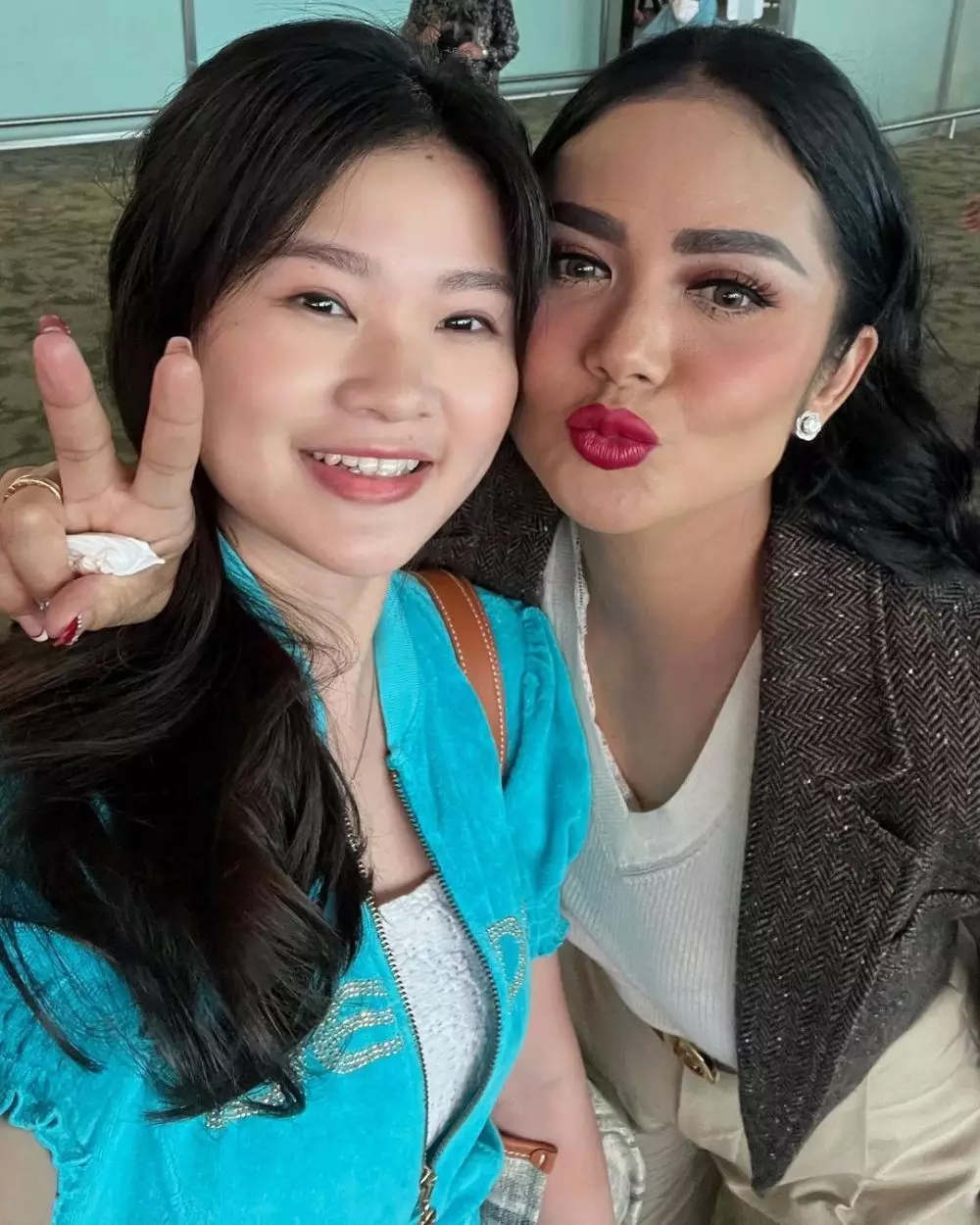 Momen Felicia Tissue bertemu Krisdayanti © 2022 Instagram  Momen Felicia Tissue bertemu Krisdayanti © 2022 Instagram