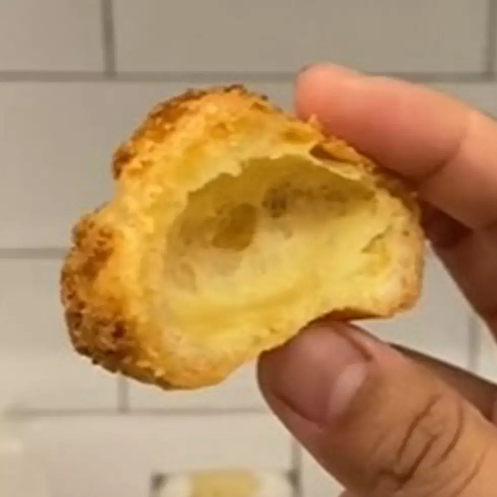 Trik memanggang kulit kue sus agar teksturnya renyah dan kopong