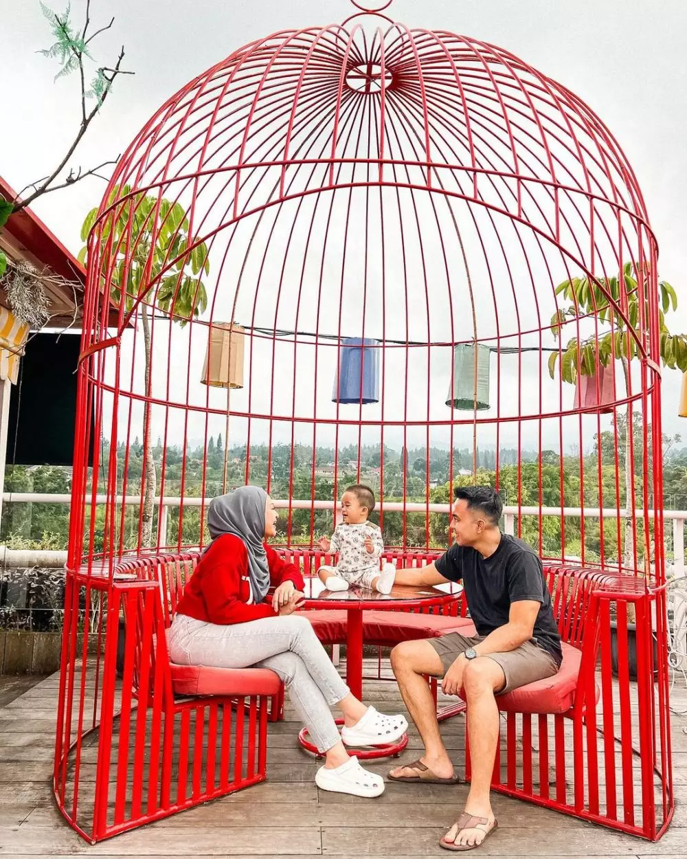 Nathalie Nolscher mesra bareng mantan pacar © berbagai sumber Nathalie Nolscher mesra bareng mantan pacar © berbagai sumber