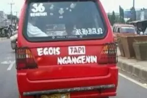 13 Tulisan di angkutan umum ini bikin senyum lebar yang melihat