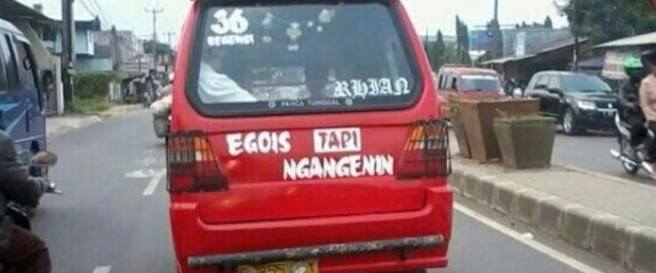 13 Tulisan di angkutan umum ini bikin senyum lebar yang melihat