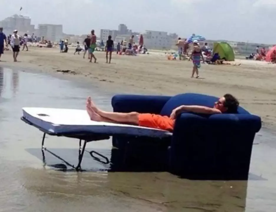 Kelakuan random orang berjemur Berbagai sumber Kelakuan random orang berjemur Berbagai sumber