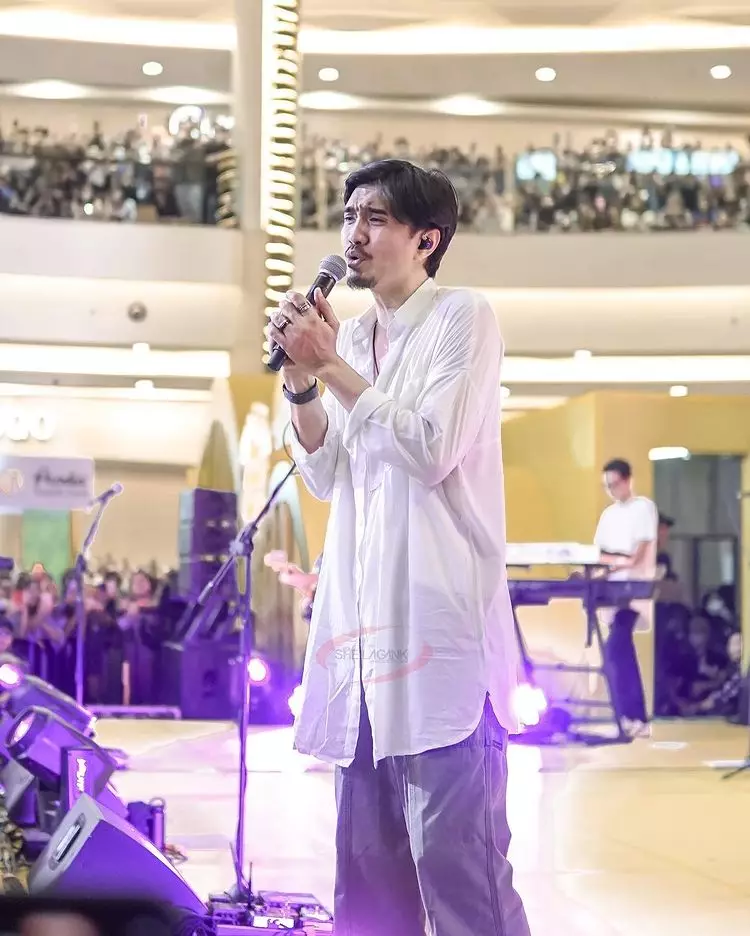 Duta Sheila On 7 manggung di kokas © berbagai sumber Duta Sheila On 7 manggung di kokas © berbagai sumber