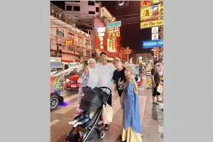 Lesty dan Rizky Billar usai KDRT liburan ke Thailand, mesra rangkulan