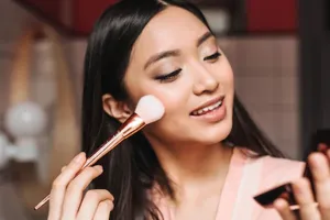 11 Rekomendasi concealer hijau samarkan jerawat, di bawah Rp 200 ribu