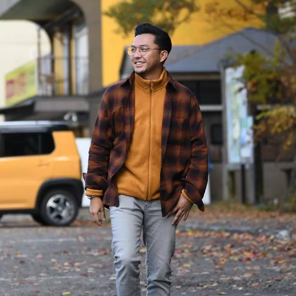  Potret rumah masa kecil 7 suami presenter, Omesh lewat gang sempit