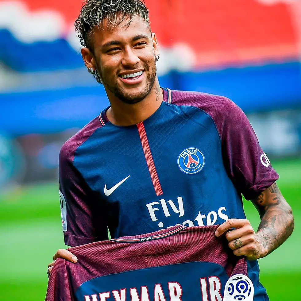 Kisah Neymar: Dari rumah tak ada listrik sampai pemain termahal dunia