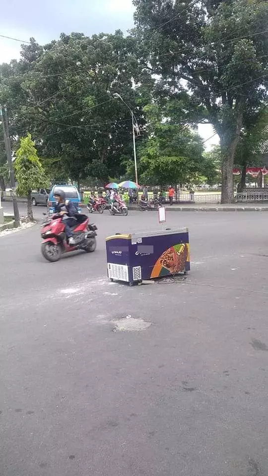 benda nggak lazim di jalan © berbagai sumber benda nggak lazim di jalan © berbagai sumber