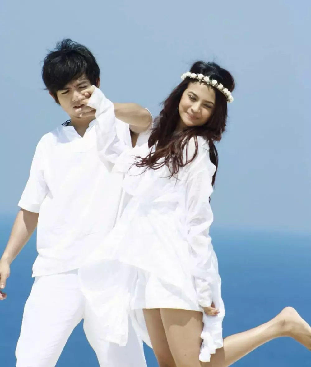 Nicky Tirta kenang satu tahun kepergian Vanessa © berbagai sumber Nicky Tirta kenang satu tahun kepergian Vanessa © berbagai sumber